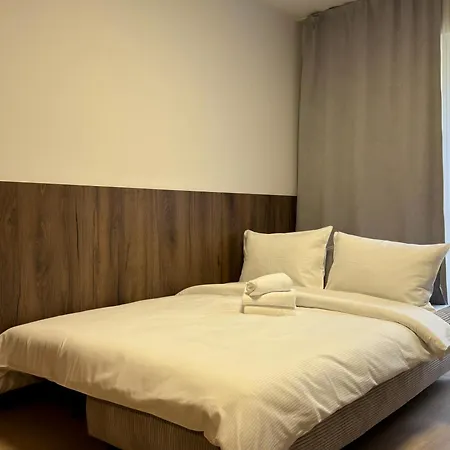 Madalinskiego Modern By Bookinghost Apartamento
