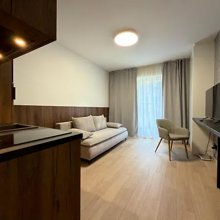 Madalinskiego Modern By Bookinghost Breslavia